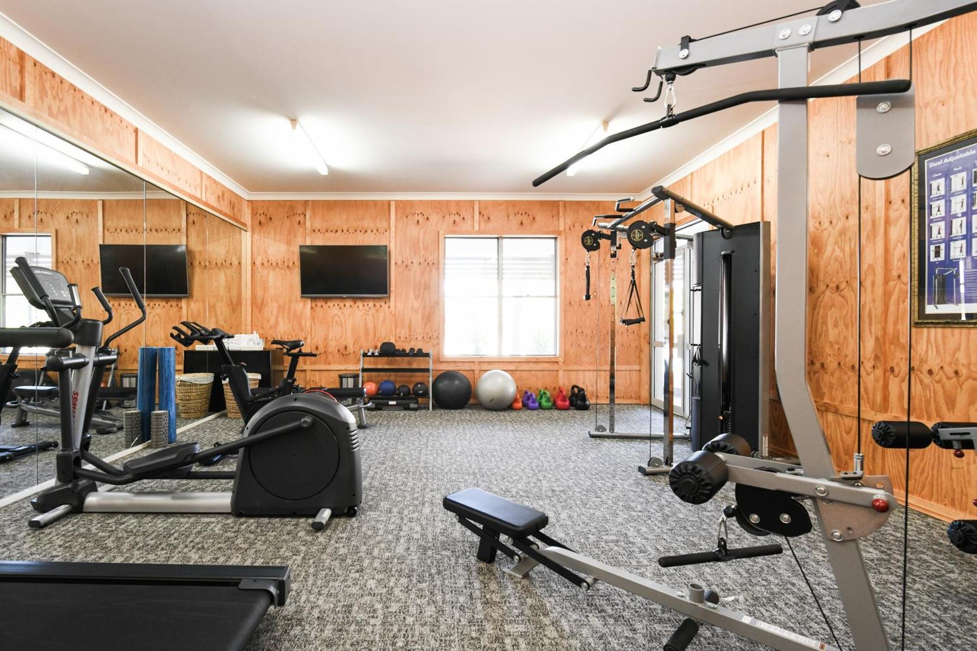 Powerhouse Hotel Tamworth By Rydges Extérieur photo The gym at the 2016 Olympic Village