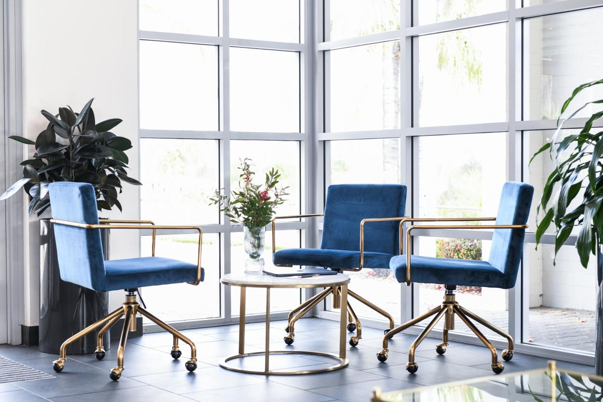 Powerhouse Hotel Tamworth By Rydges Extérieur photo Office chairs